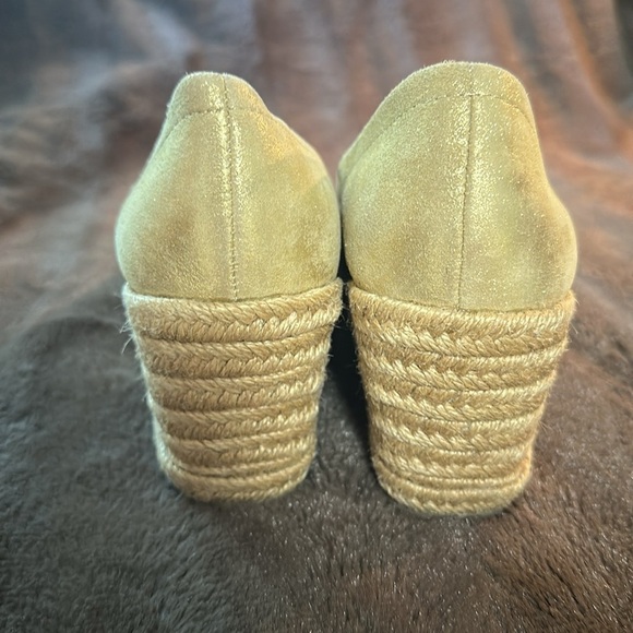 JACK ROGERS Palmer Wedge Gold Metallic Sz 6.5 - Picture 4 of 14